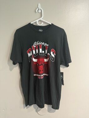NBA Chicago Bulls Black and Red Graphic Tee
